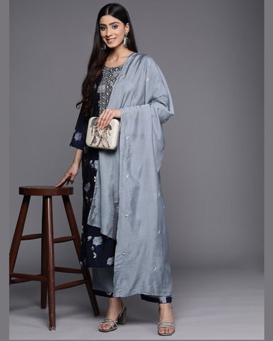 Blue Chanderi Silk Kurta With Grey Pant & Grey Embroidered Dupatta